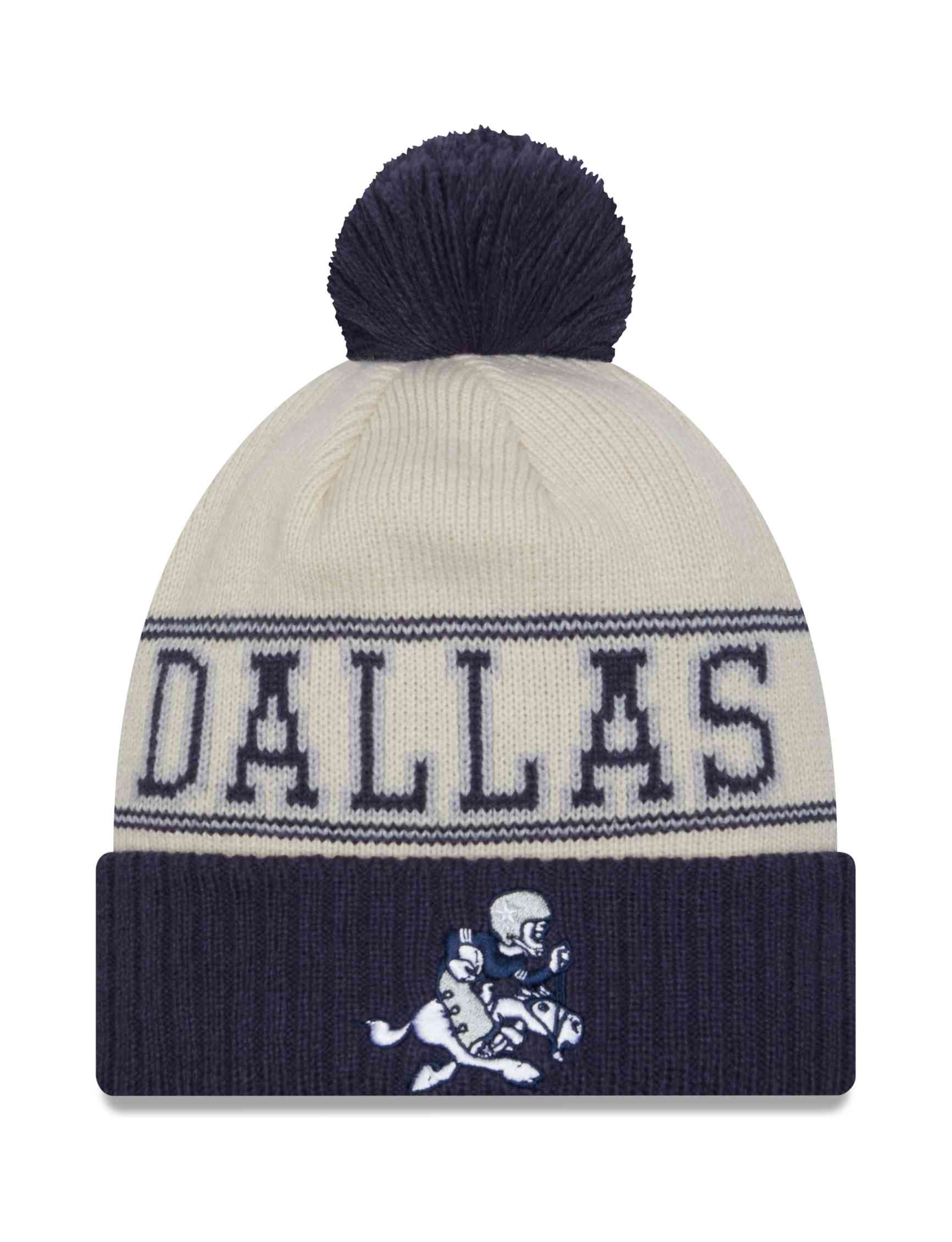New Era - NFL Dallas Cowboys 2023 Sideline Historic Knit Bobble Beanie